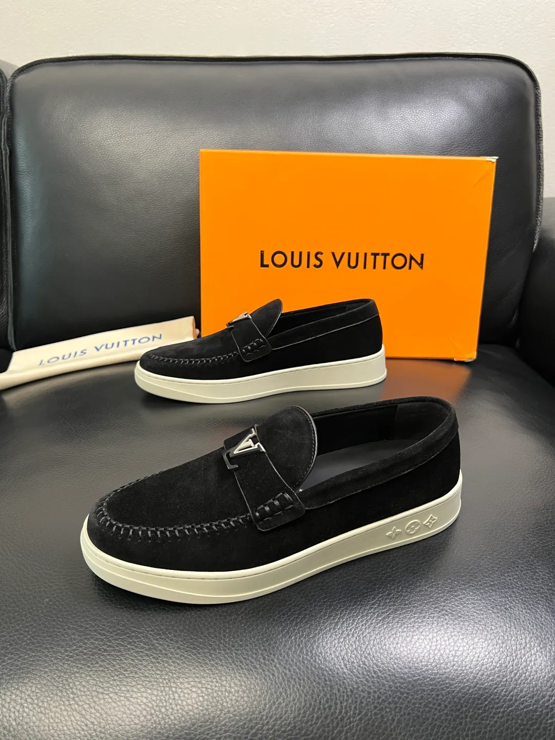 Men's shoes 💰740 Lv high quality top crafts Louis Vuitton, sports sneakers counter synchronization, uppers imported from Italy, high-quality splicing colorful complex crafts, imported mesh pads soft and comfortable, soles: original soles specially provided by the original factory, T men's shoes 💰U exclusive movable molded soles super comfortable, original factory single goods, code number 38-44 (customized 45)